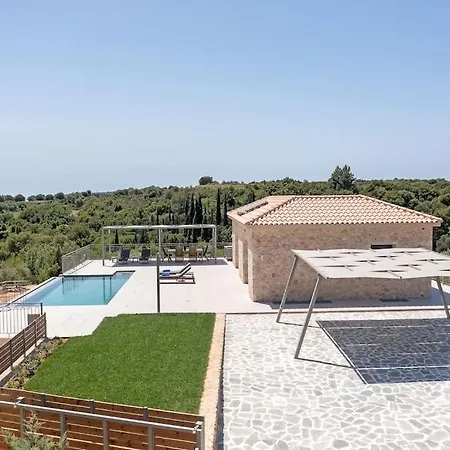 Brand New: Kefalonia Stone - Trapezaki Retreat Villa Trapezaki (Kefalonia)