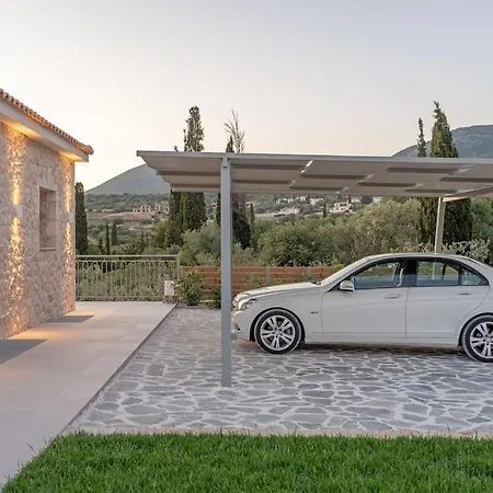 Villa Brand New: Kefalonia Stone - Trapezaki Retreat